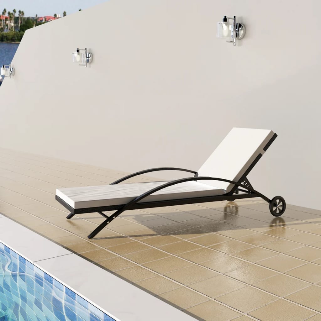 liggestol med hynde & hjul polyrattan sort