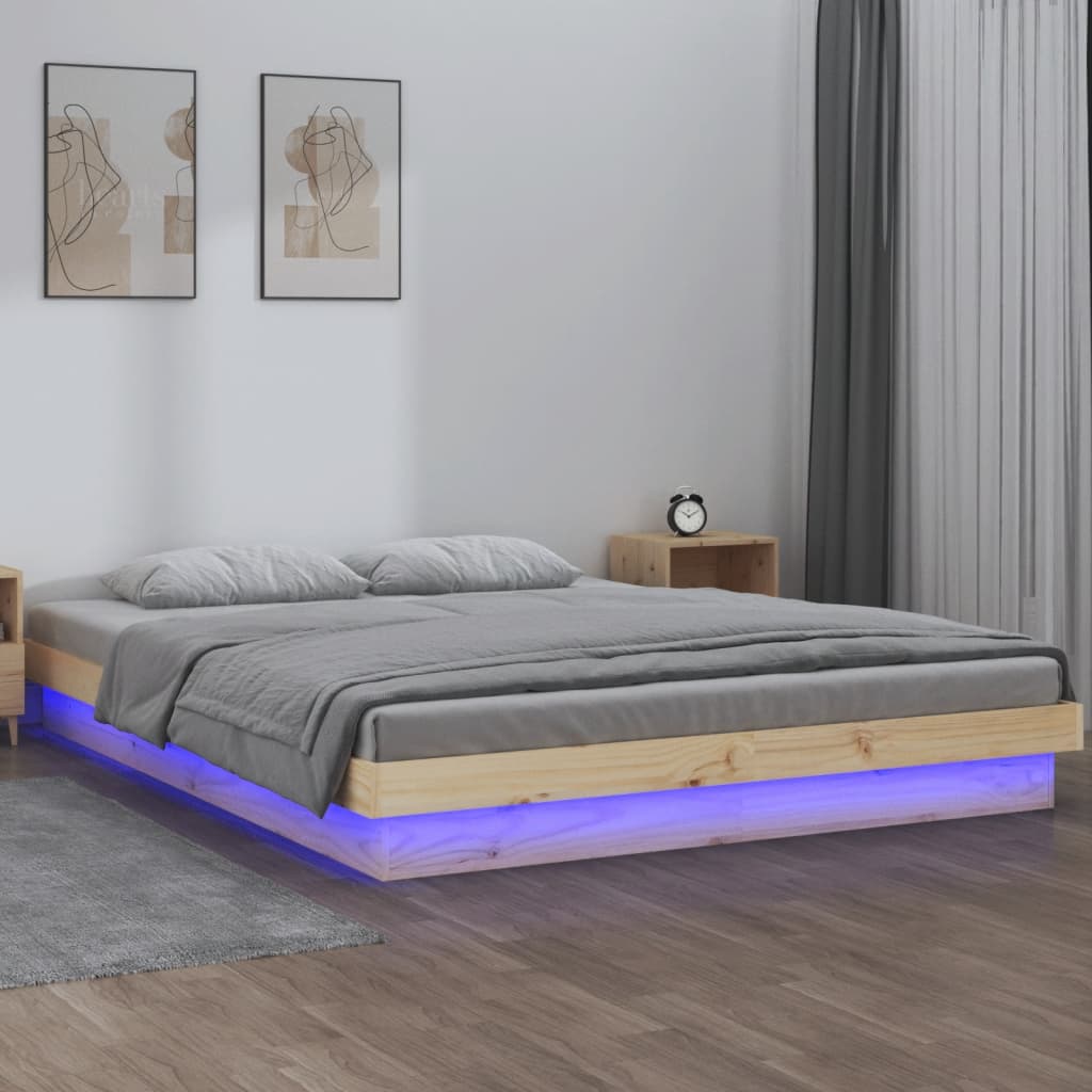 sengeramme med LED-lys 140x190 cm massivt træ