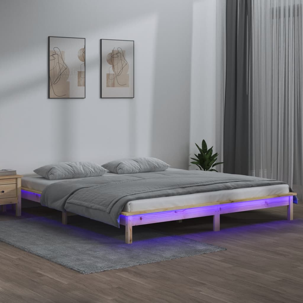 sengeramme med LED-lys 140x190 cm massivt træ