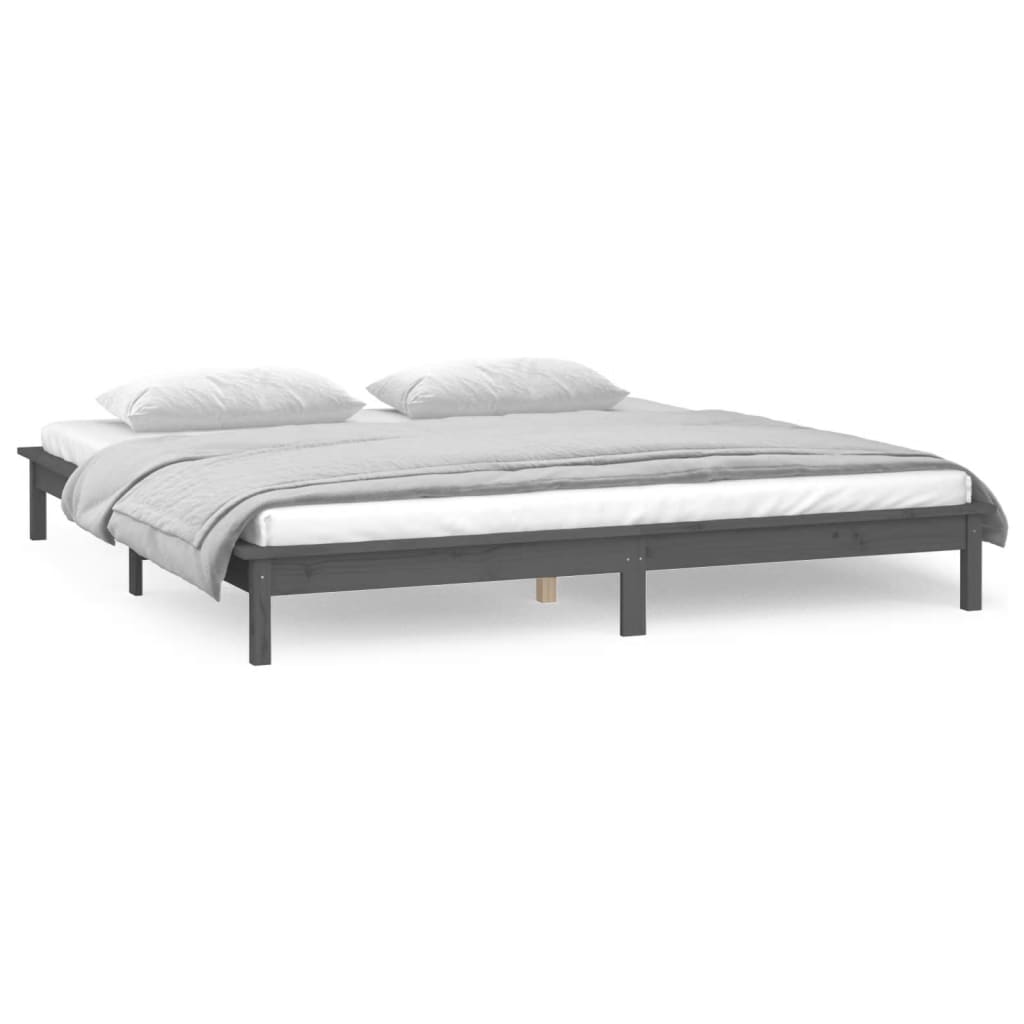 sengeramme med LED-lys 140x190 cm massivt træ grå