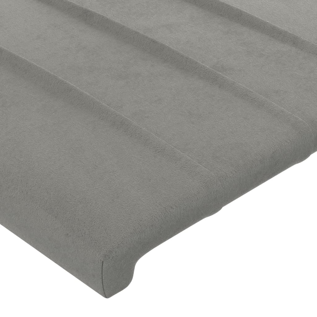 sengegavl med kanter 103x16x118/128 cm fløjl lysegrå