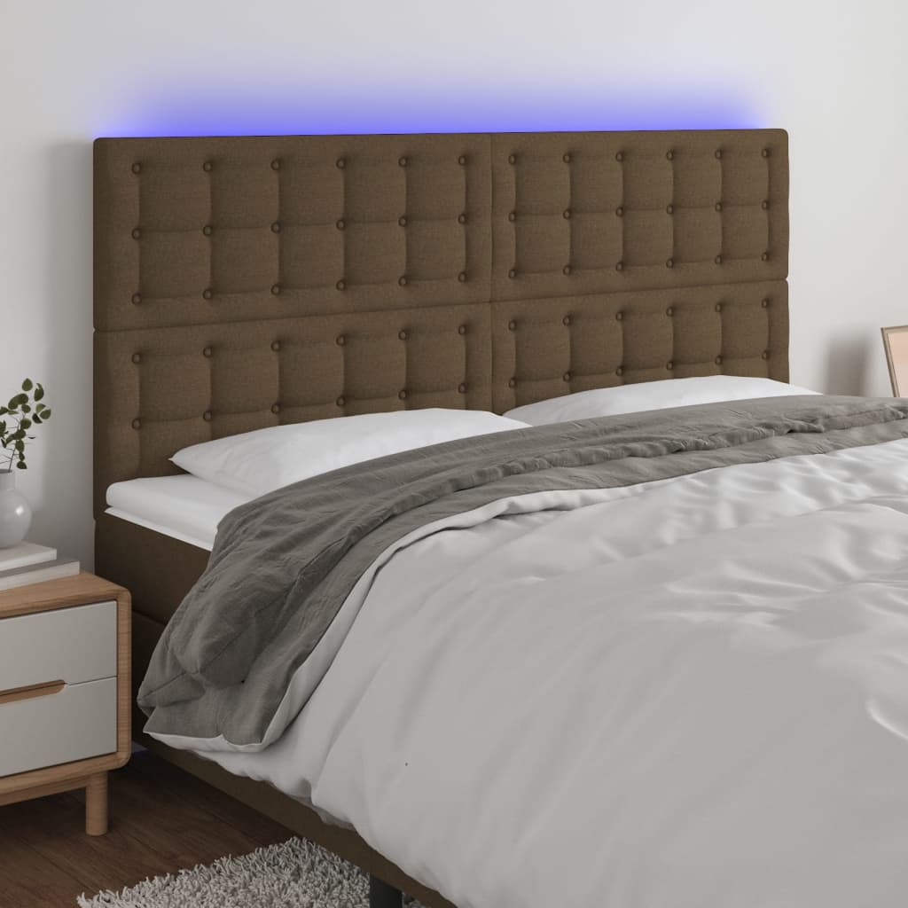 sengegavl med LED-lys 200x5x118/128 cm stof mørkebrun