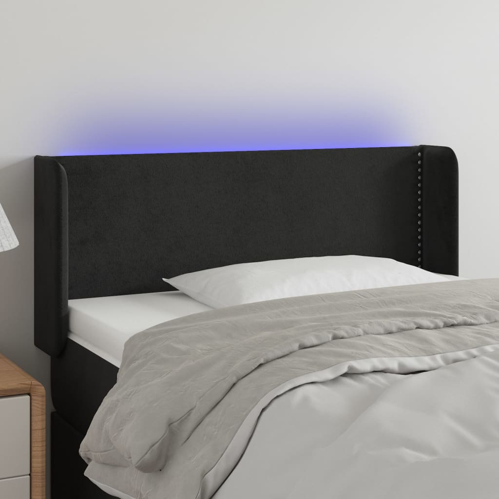 sengegavl med LED-lys 93x16x78/88 cm fløjl sort