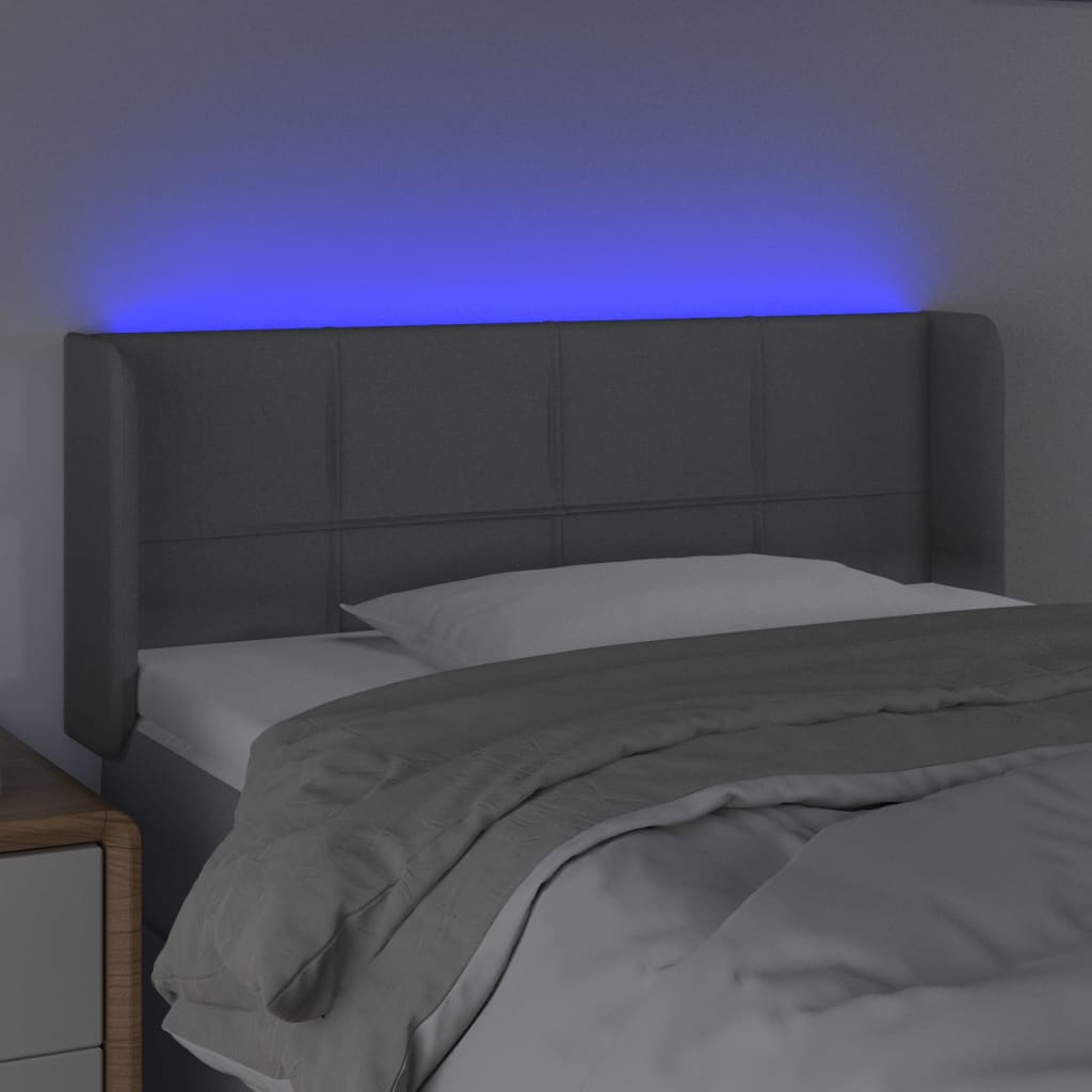 sengegavl med LED-lys 93x16x78/88 cm stof lysegrå