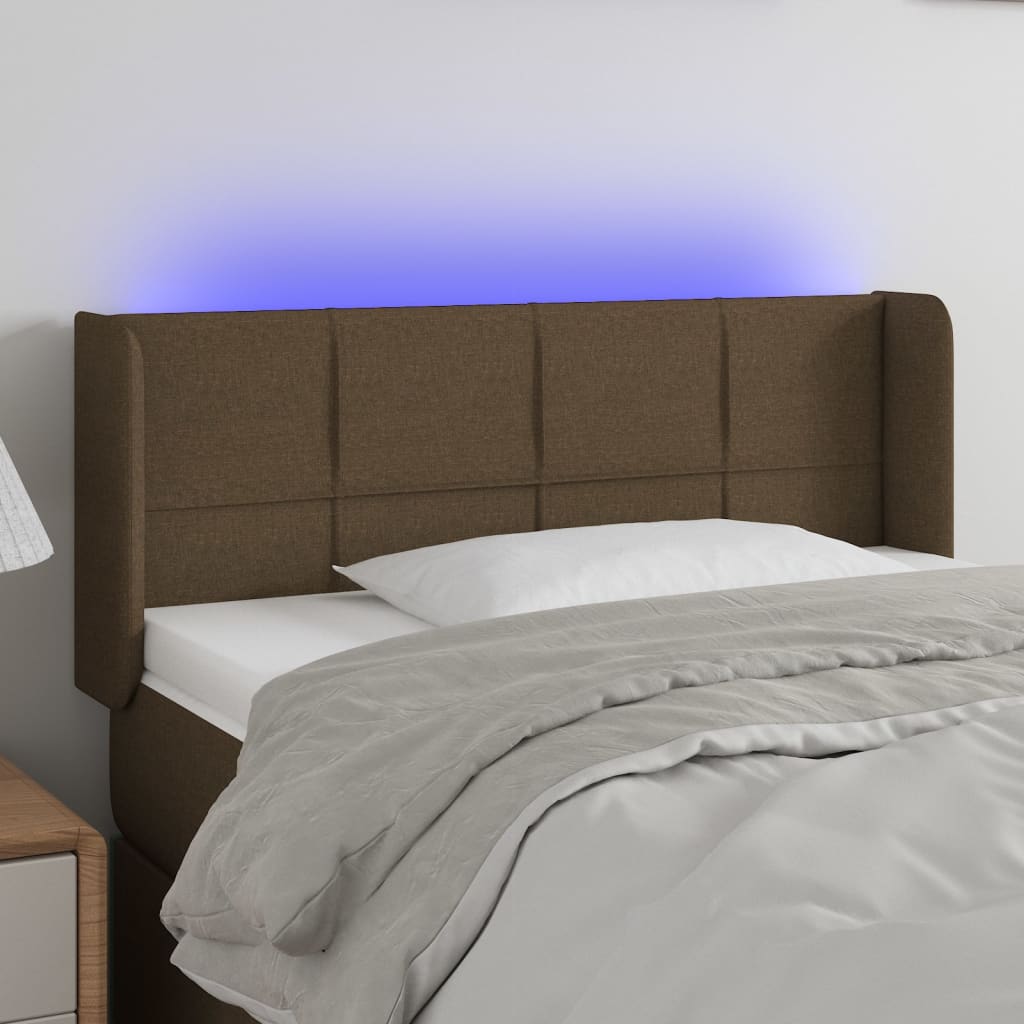 sengegavl med LED-lys 103x16x78/88 cm stof mørkebrun