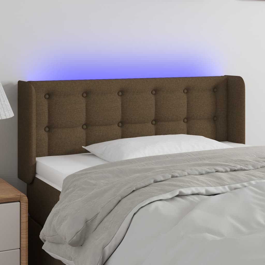 sengegavl med LED-lys 83x16x78/88 cm stof mørkebrun