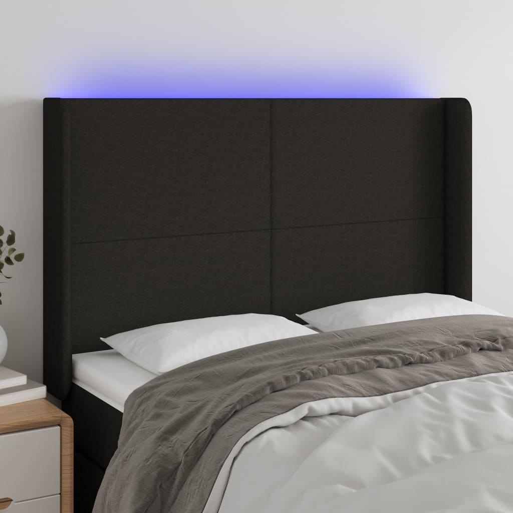 sengegavl med LED-lys 147x16x118/128 cm stof sort
