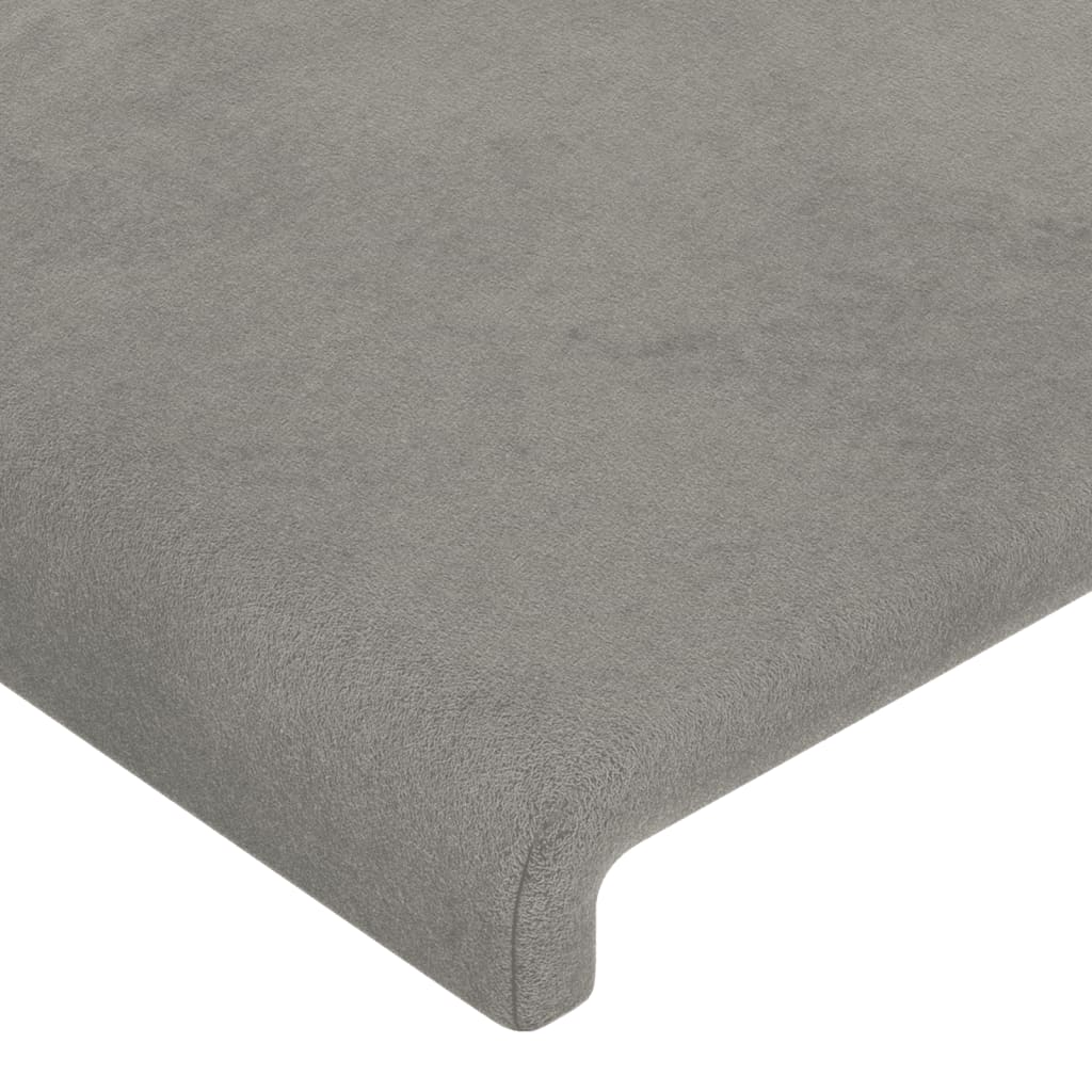 sengegavl med LED-lys 203x16x118/128 cm fløjl lysegrå
