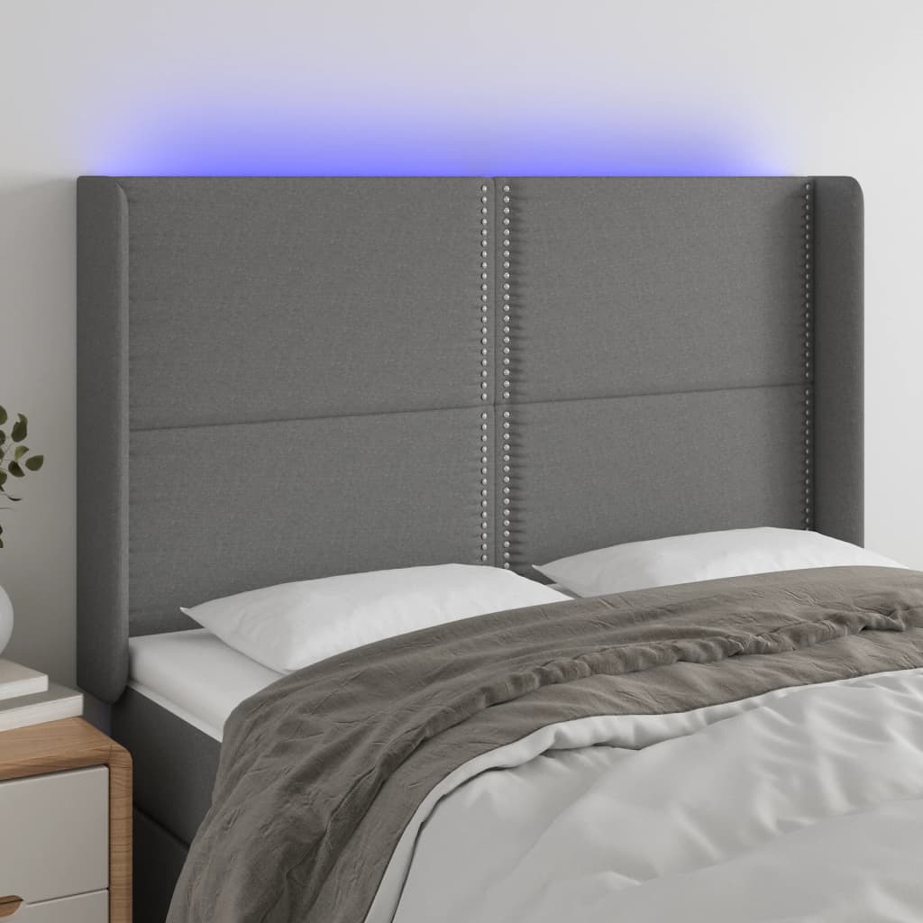 sengegavl med LED-lys 147x16x118/128 cm stof mørkegrå