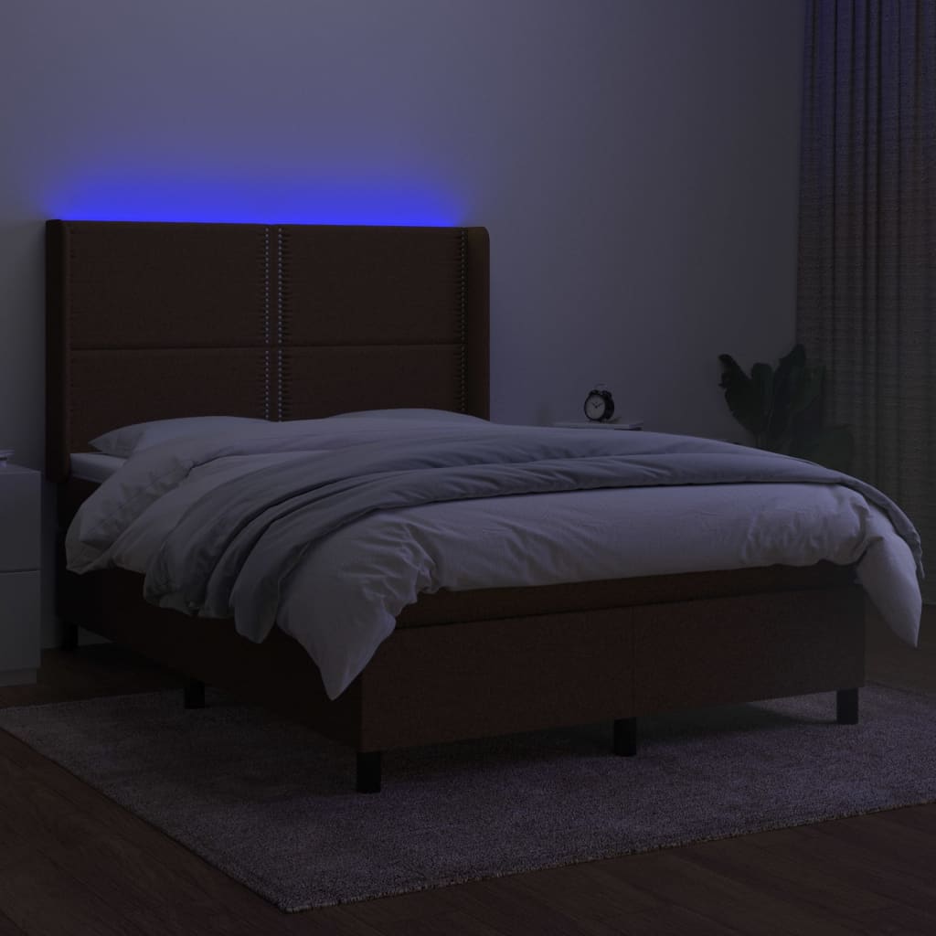 kontinentalseng med LED-lys 140x200 cm stof mørkebrun