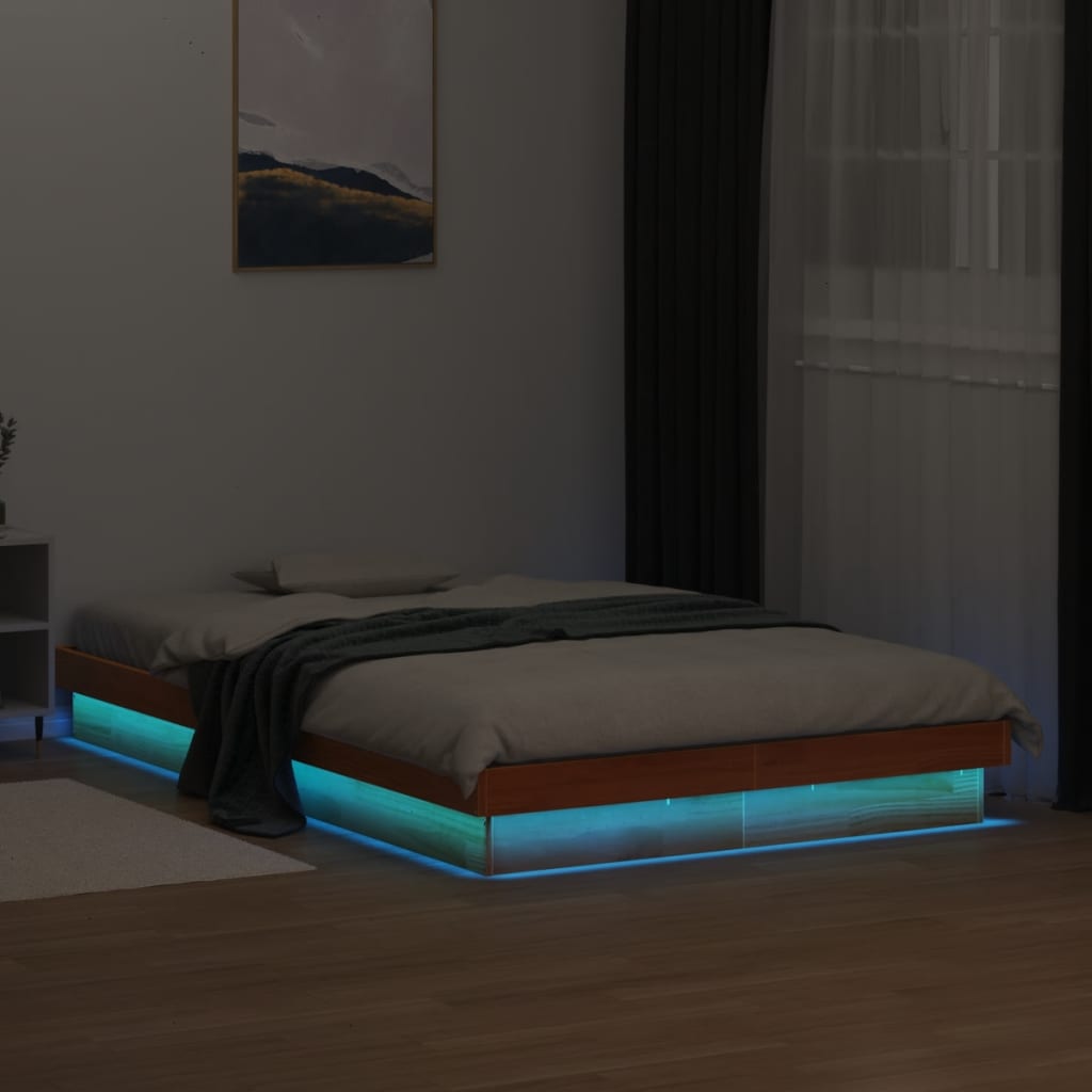 sengeramme med LED-lys 140x200 cm massivt fyrretræ gyldenbrun