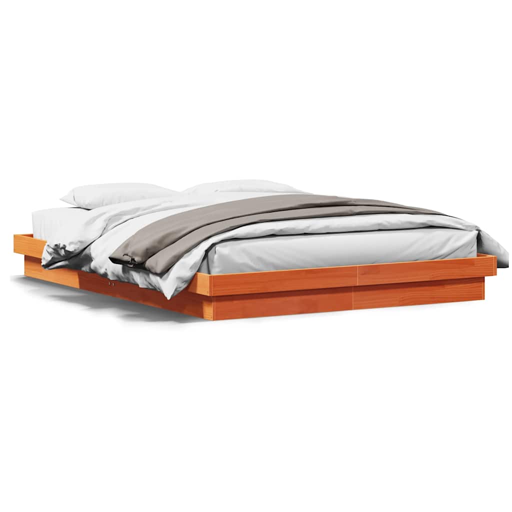 sengeramme med LED-lys 150x200 cm massivt fyrretræ gyldenbrun