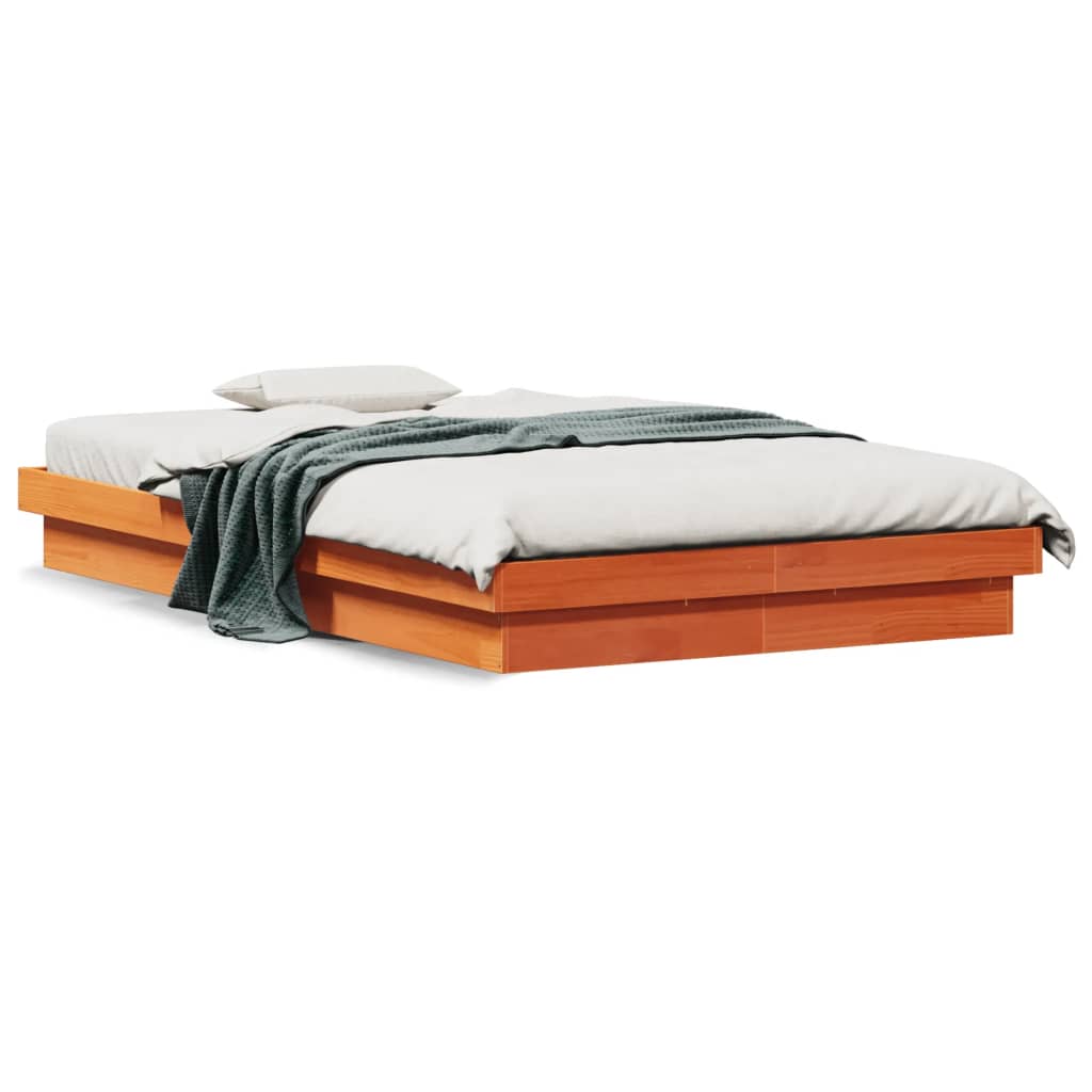 sengeramme med LED-lys 135x190 cm massivt fyrretræ brun