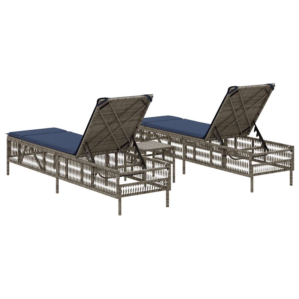 liggestole 2 stk. med bord grå polyrattan