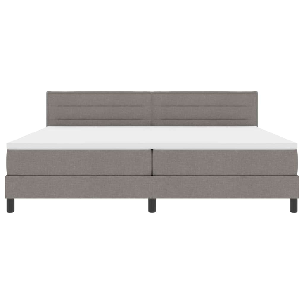 Box spring seng med LED-lysstrimler Gråbrun 200 x 200 cm Stof