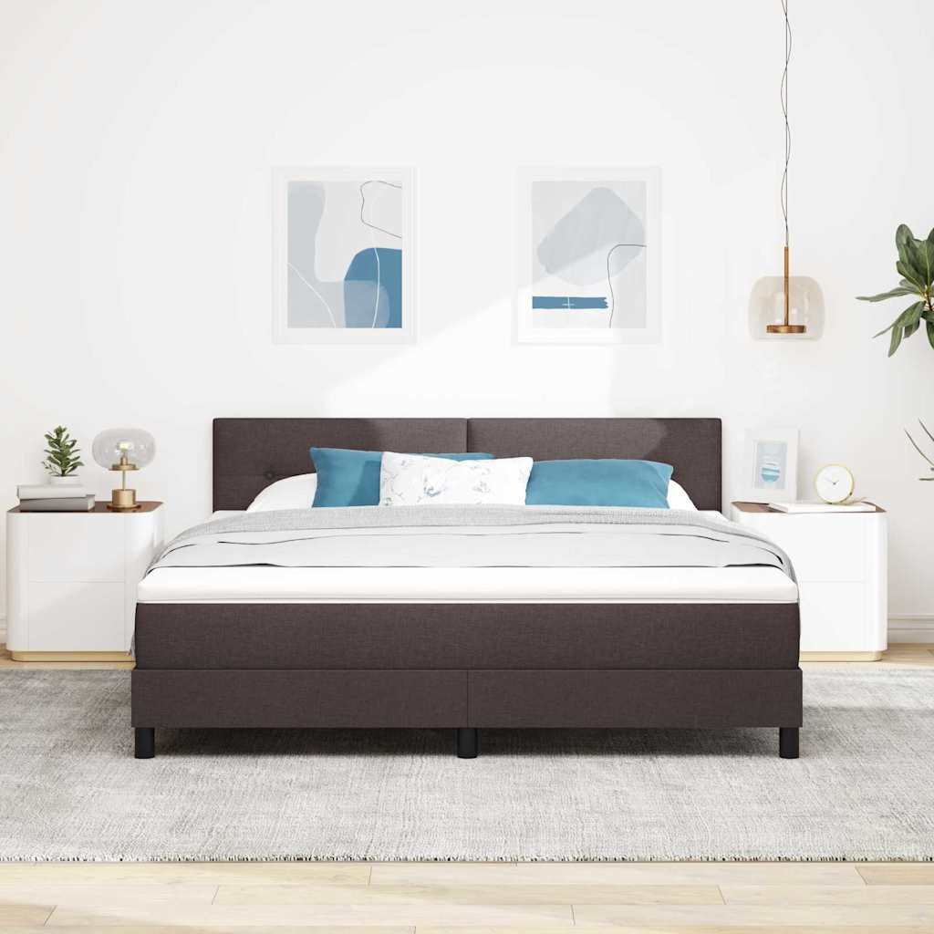 Box spring seng med LED-lysstrimler Mørk Brun 180 x 200 cm Stof