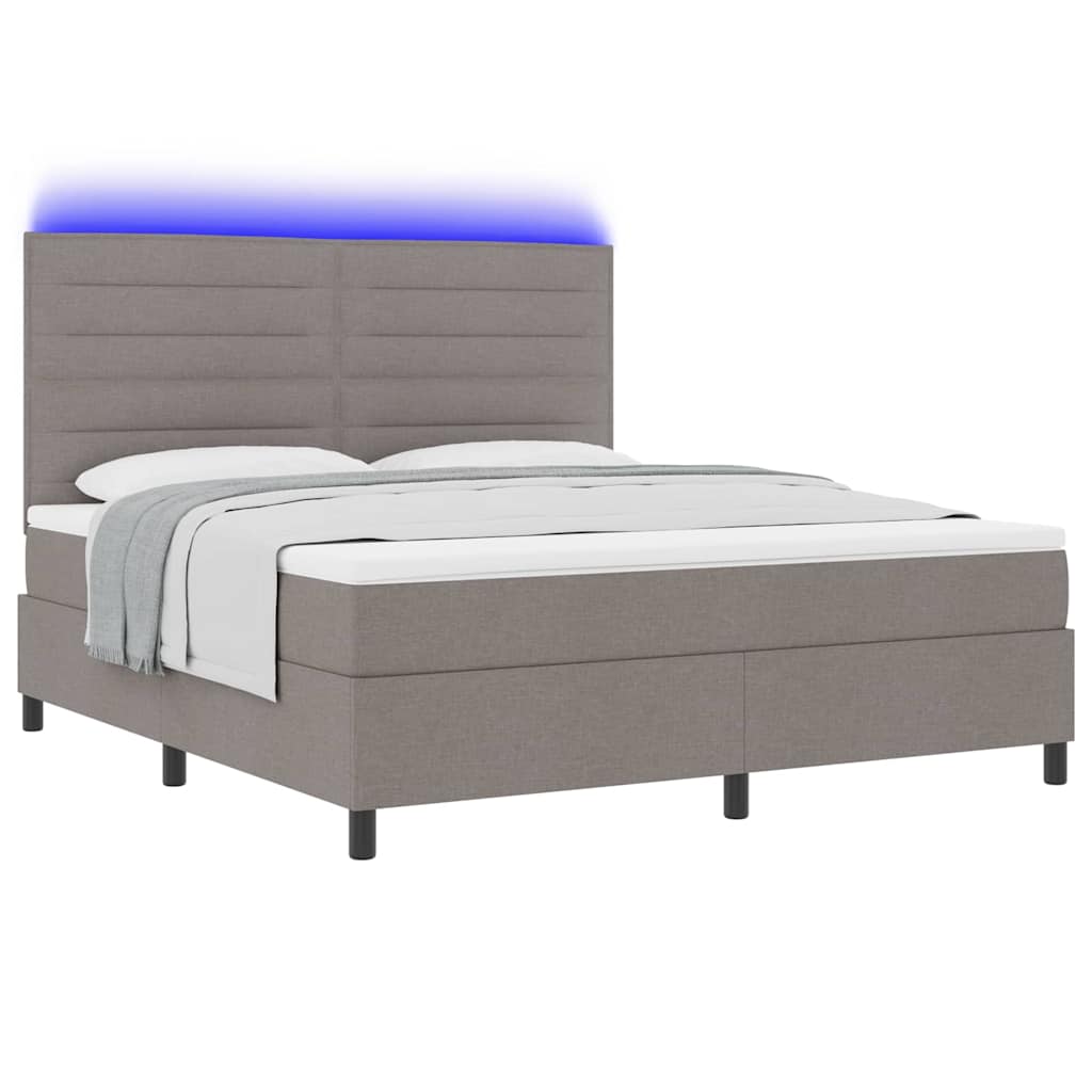 Box spring seng med LED-lysstrimler Gråbrun 180 x 200 cm Stof