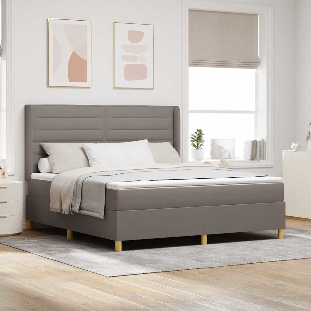 Box spring seng med LED-lysstrimler Gråbrun 180 x 200 cm Stof