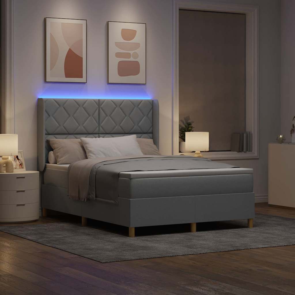Box spring seng med LED-lysstrimler Lysegrå 140 x 190 cm Stof