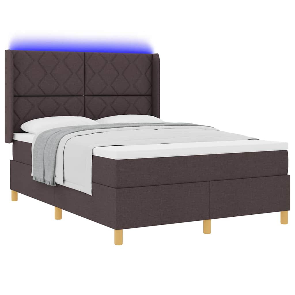Box spring seng med LED-lysstrimler Brun 140 x 190 cm Stof