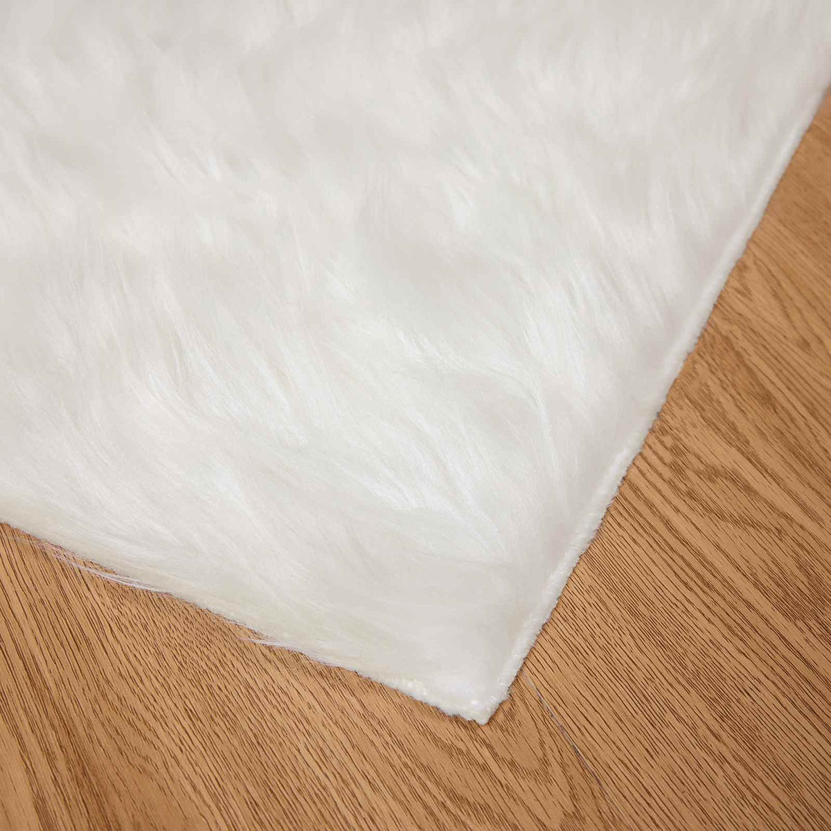 Fuskobbel lammeskindstæppe TAFALLA Hvid 120 x 120 cm Polyester