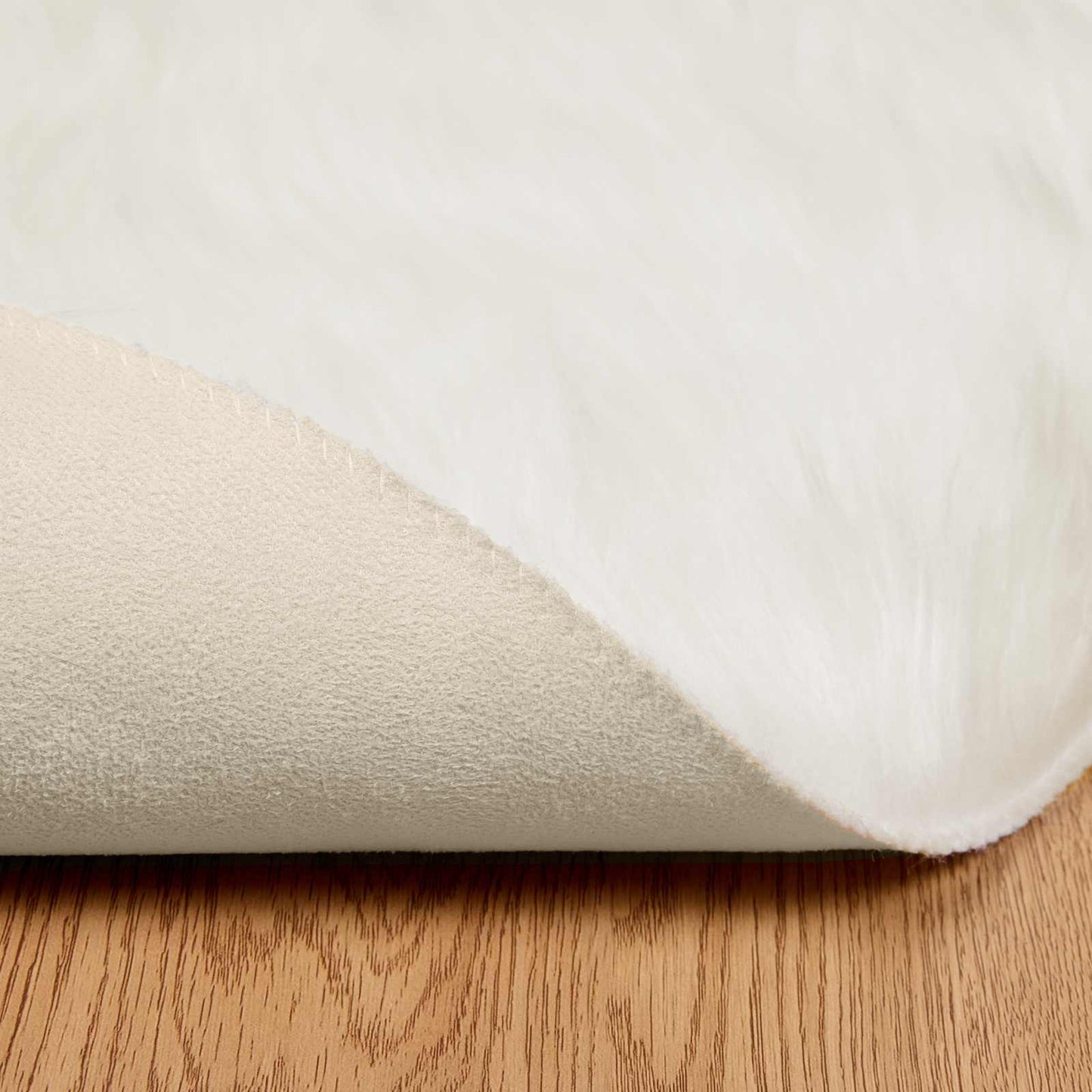 Fuskobbel lammeskindstæppe TAFALLA Hvid Ø 80 cm Polyester