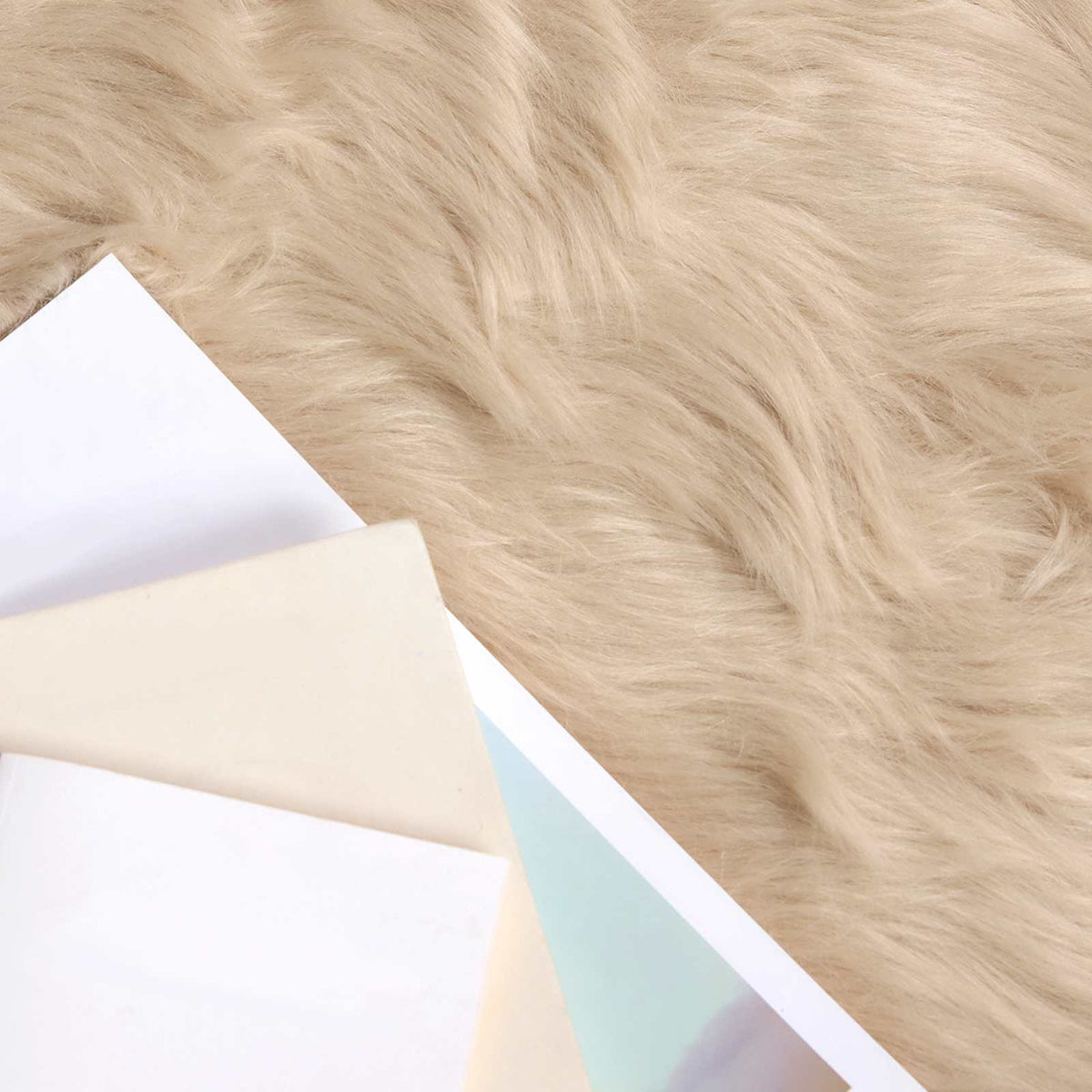 Fuskobbel lammeskindstæppe TAFALLA Beige 200 x 200 cm Polyester