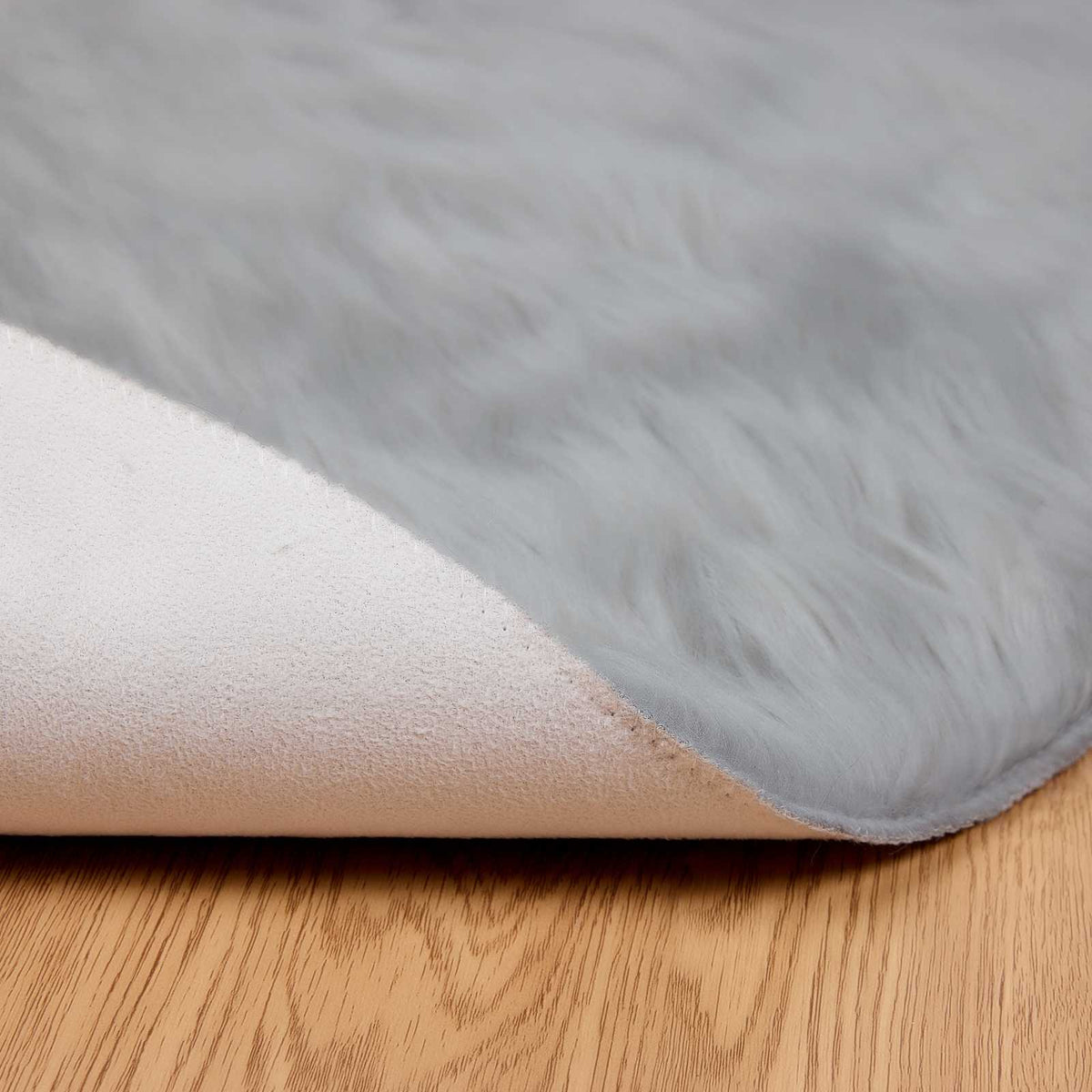 Fuskobbel lammeskindstæppe TAFALLA Grå Ø 120 cm Polyester