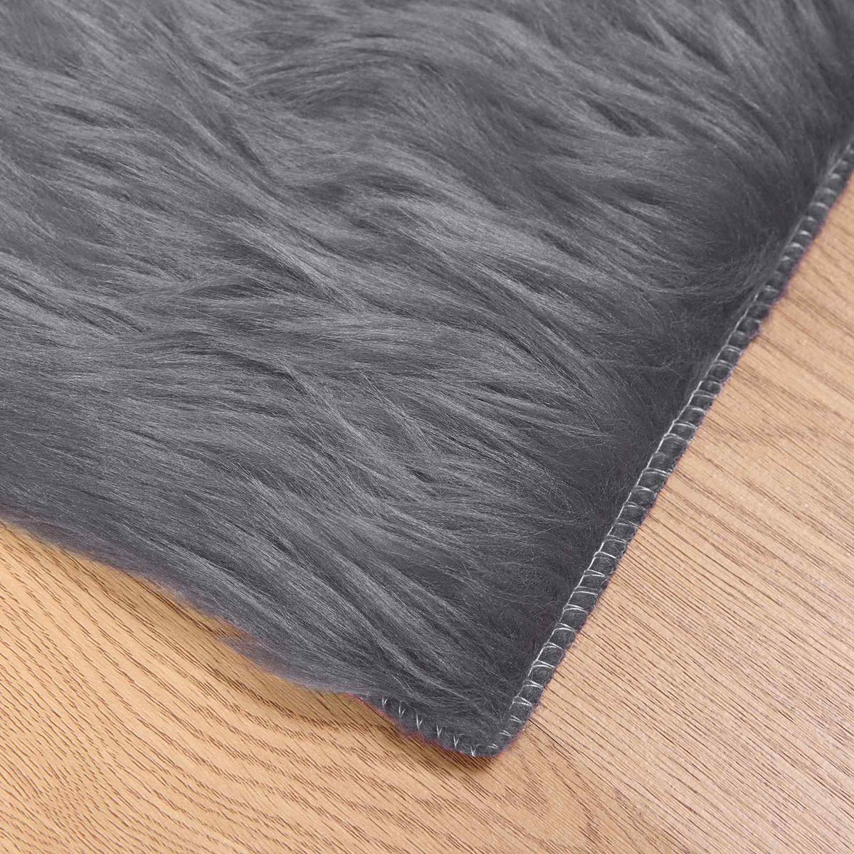 Fuskobbel lammeskindstæppe TAFALLA Antracit 80 x 200 cm