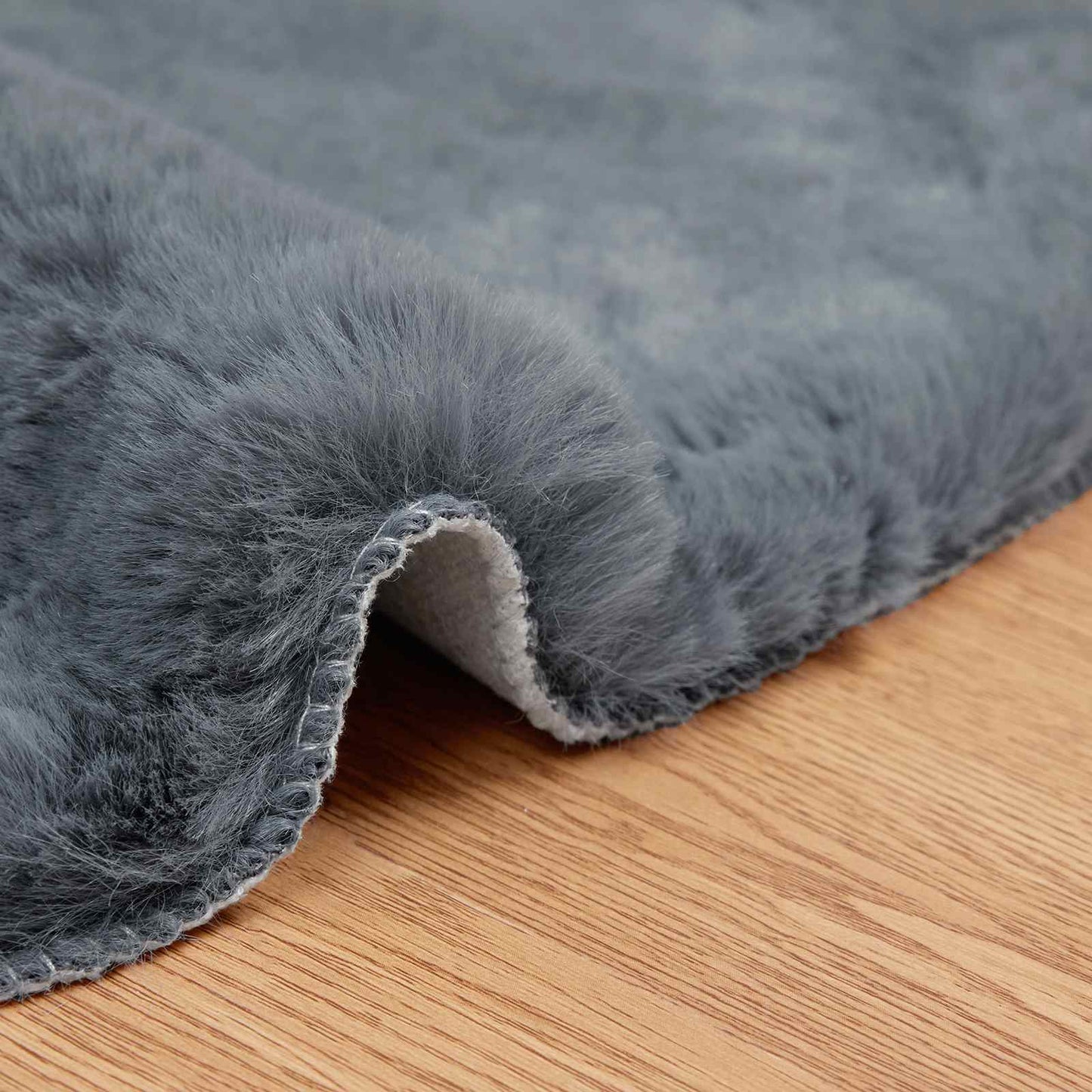 Skridsikker tæppe af kunstig kaninpels OLITE Antracit Polyester