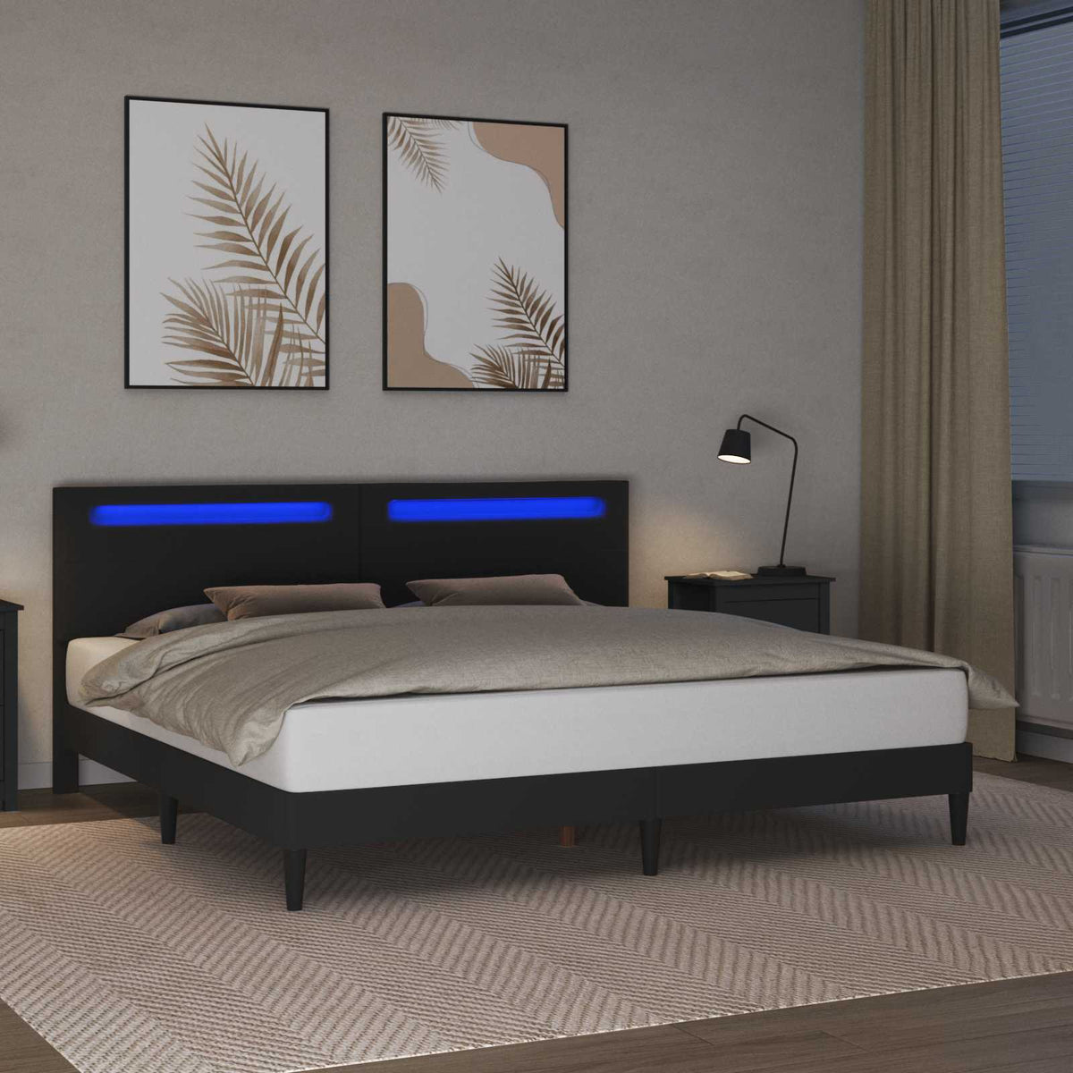 Sengestel med LED-lysstrimler Sort 200 x 200 cm Kunstlæder