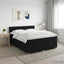 Boxmadras med topmadras med hovedgærde Sort 140 x 190 cm Stof